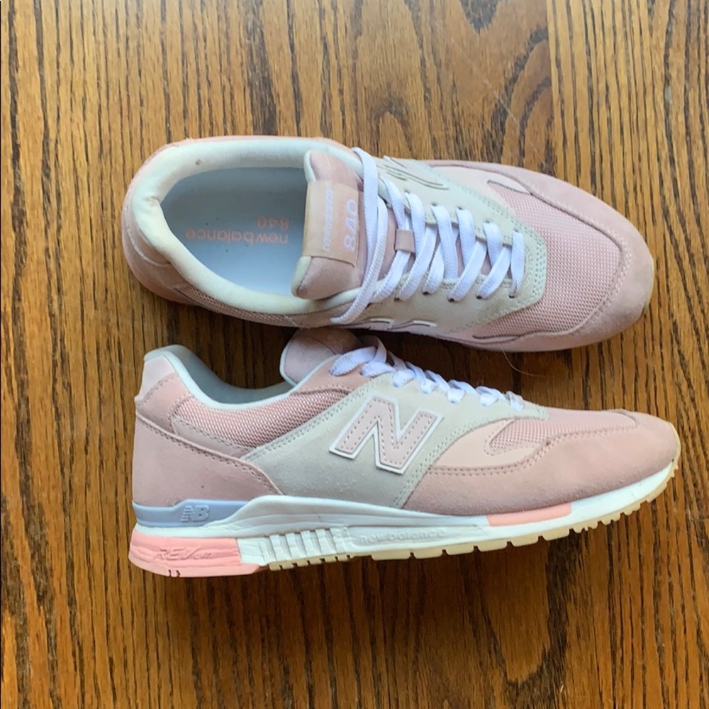New Balance 840. Pale Pink. Cute casual sneaker